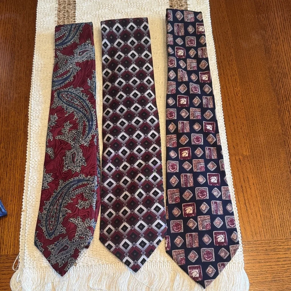 Men's Tie Lot - Burgundy, Black, Navy , Purple , Blue . Silk !